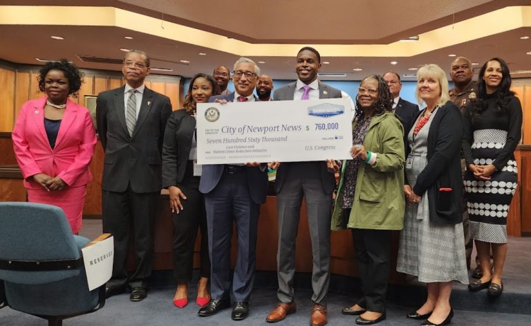 2023 reentry grant group shot with check 768x471